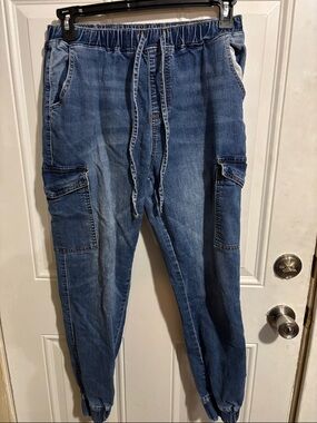 Woman Blue Denim Cargo Jogger Jeans - Elastic Waist